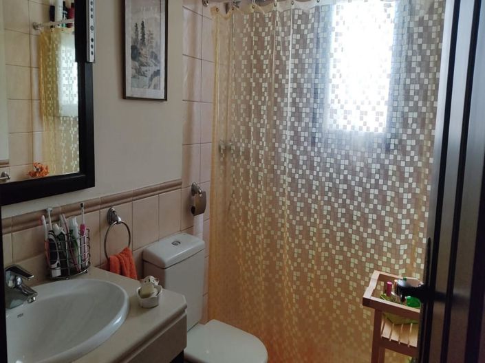 Image No.17-3 Bed House for sale