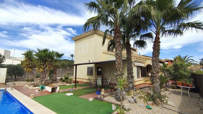 Image No.2-3 Bed House for sale