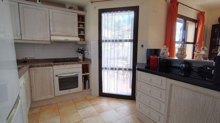 Image No.24-3 Bed House for sale