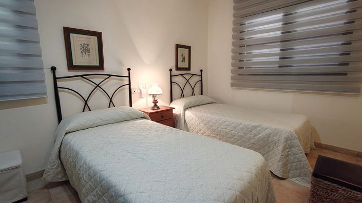 Image No.26-3 Bed House for sale