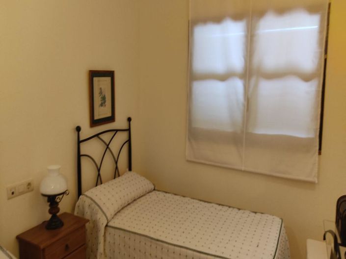 Image No.8-3 Bed House for sale