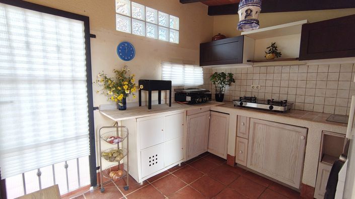 Image No.8-3 Bed House for sale