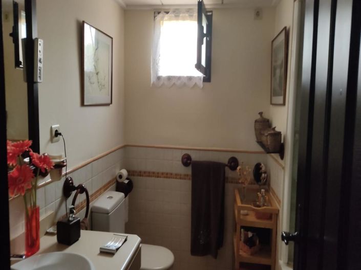 Image No.9-3 Bed House for sale