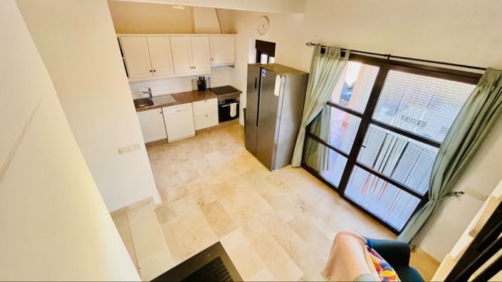 Image No.14-3 Bed House for sale