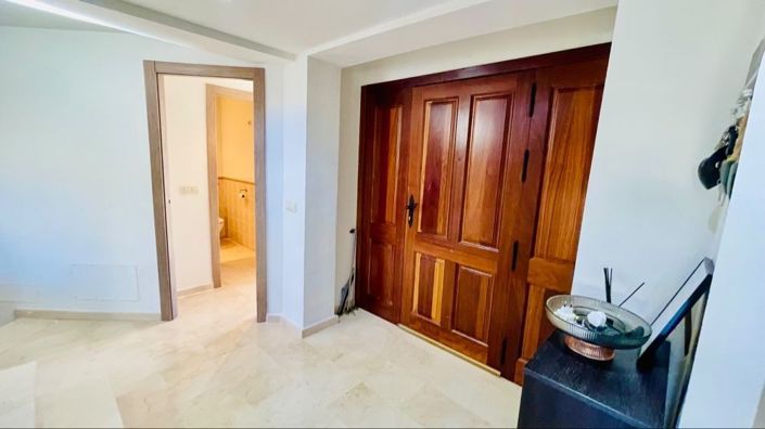 Image No.3-3 Bed House for sale