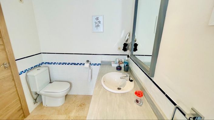 Image No.35-3 Bed House for sale