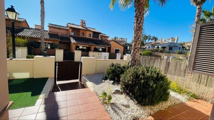 Image No.8-3 Bed House for sale