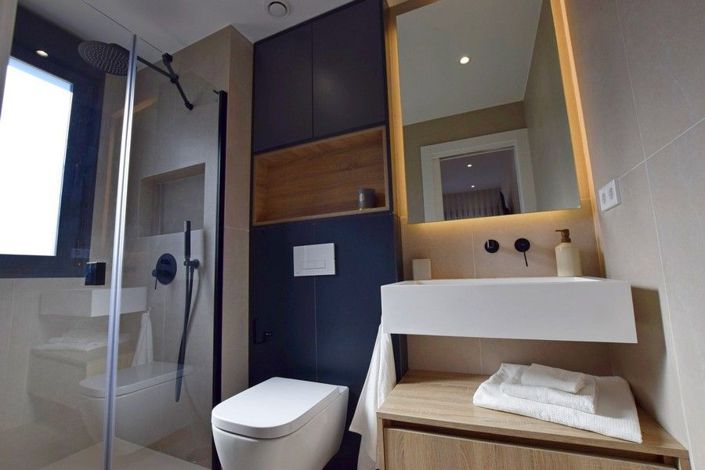 Image No.32-3 Bed House for sale