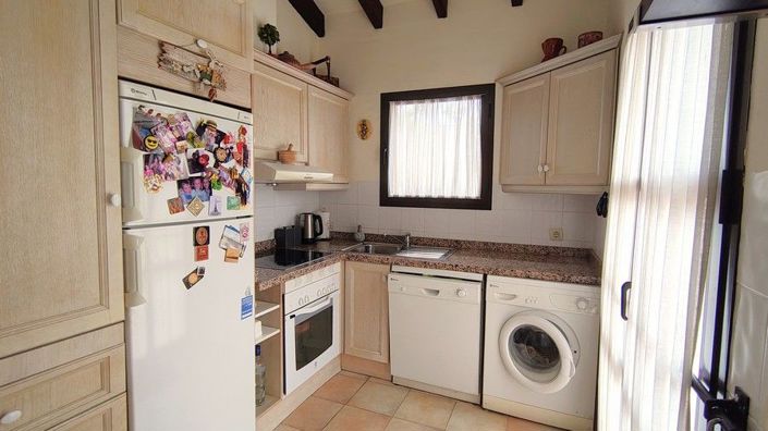 Image No.16-3 Bed House for sale