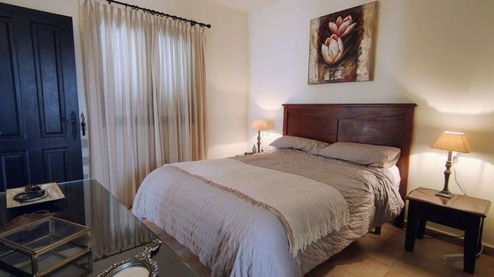 Image No.24-3 Bed House for sale