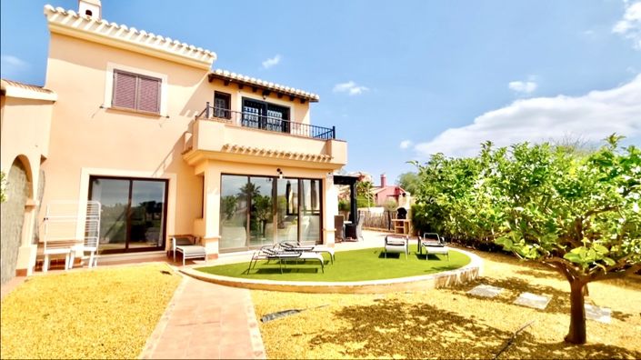 Image No.1-3 Bed Villa for sale