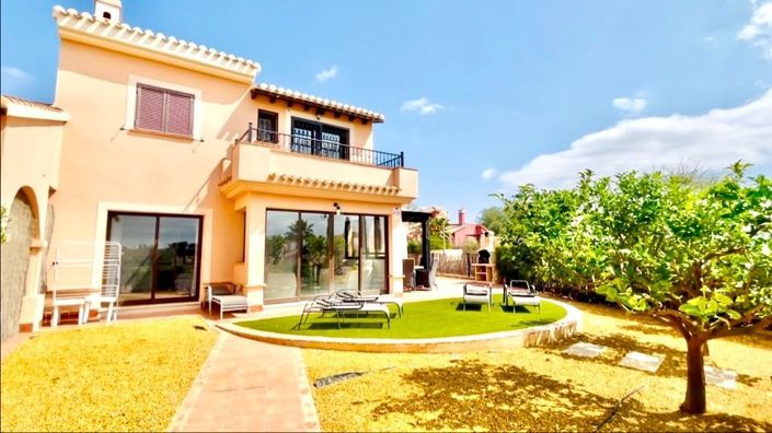 Image No.1-3 Bed House for sale