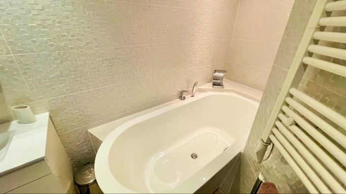 Image No.24-3 Bed House for sale