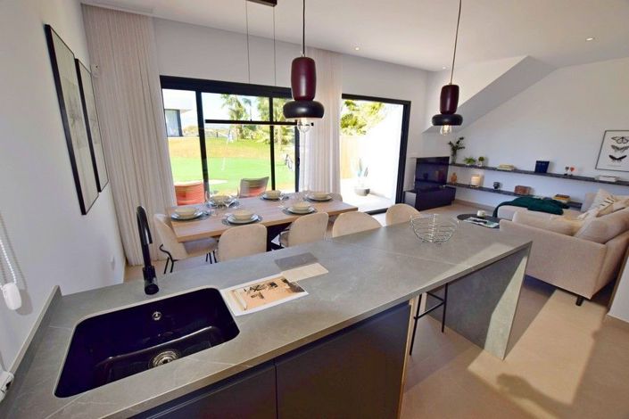 Image No.22-3 Bed House for sale