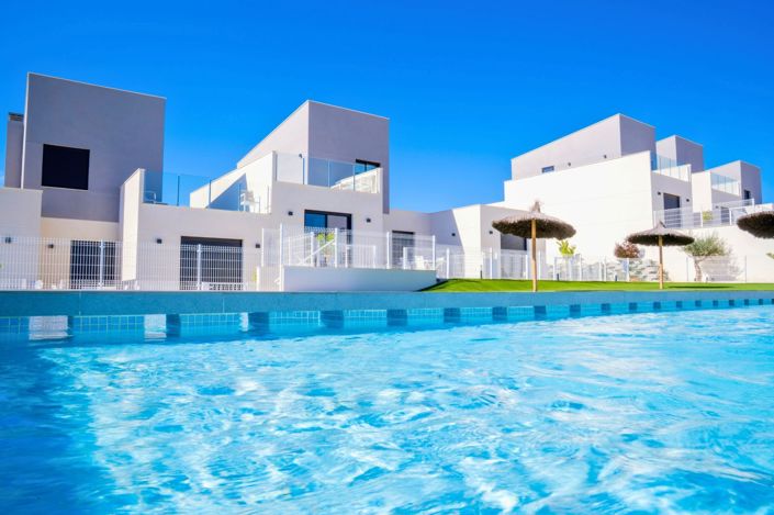 Image No.1-2 Bed Villa for sale