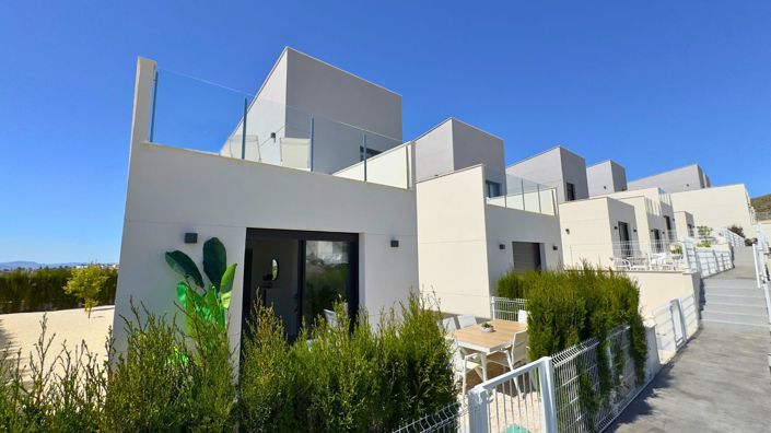 Image No.15-2 Bed Villa for sale