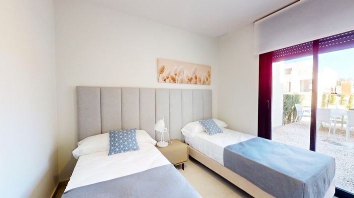 Image No.12-3 Bed House for sale