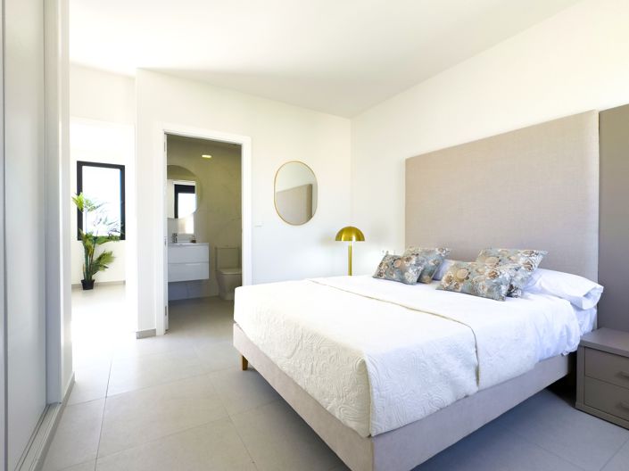 Image No.25-3 Bed House for sale