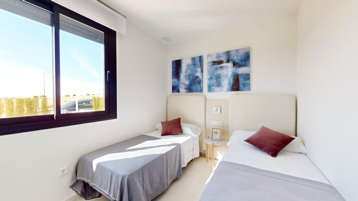 Image No.26-3 Bed House for sale