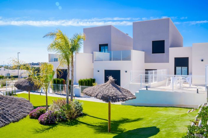 Image No.32-3 Bed House for sale