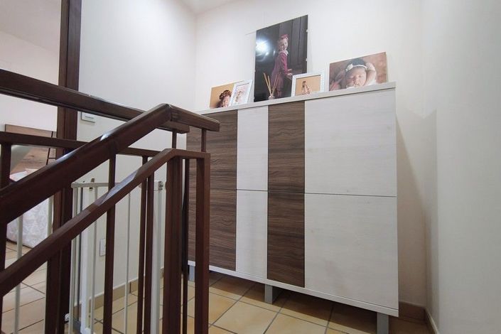 Image No.17-3 Bed House for sale