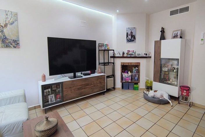 Image No.20-3 Bed House for sale