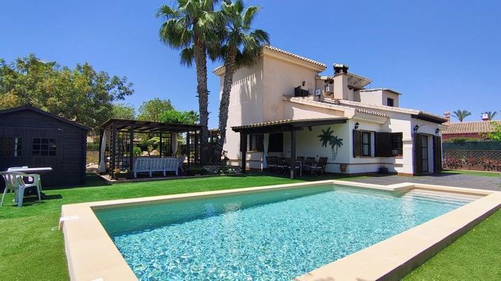 Image No.1-Villa de 4 chambres à vendre à Hacienda del Alamo