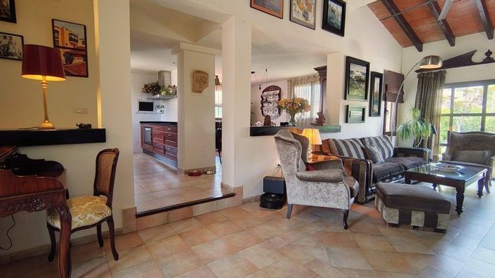 Image No.11-4 Bed Villa for sale