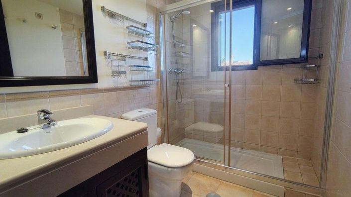 Image No.4-4 Bed Villa for sale