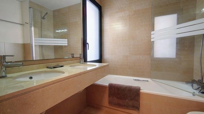 Image No.10-1 Bed Apartment for sale