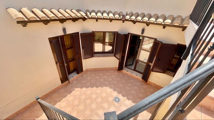 Image No.18-3 Bed House for sale