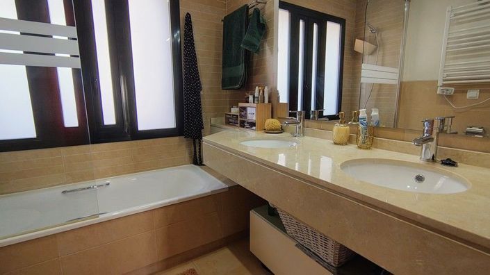 Image No.14-2 Bed Apartment for sale