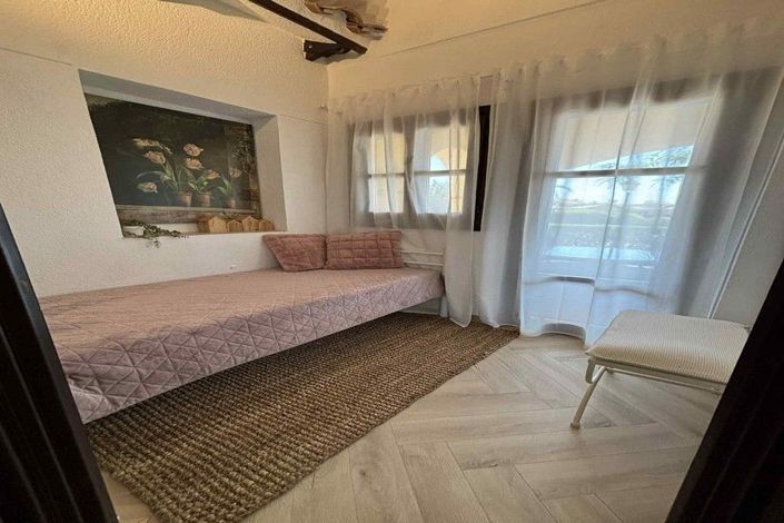 Image No.16-2 Bed Villa for sale