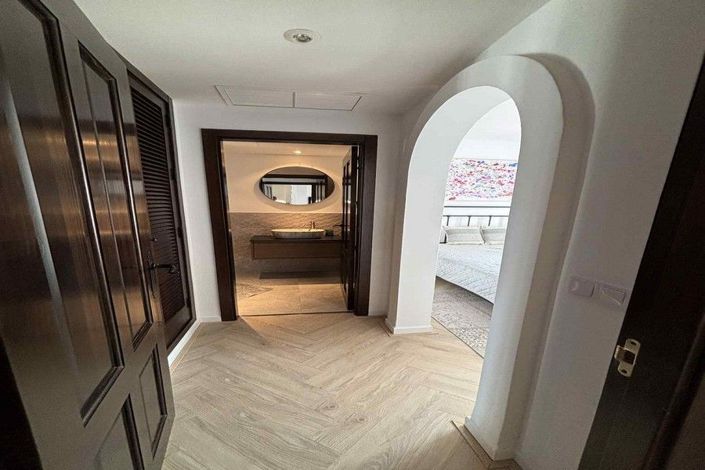 Image No.33-2 Bed Villa for sale