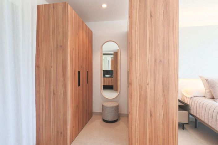 Image No.8-3 Bed House for sale