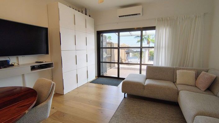 Image No.3-3 Bed House for sale