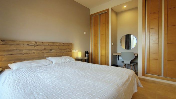 Image No.17-2 Bed Apartment for sale