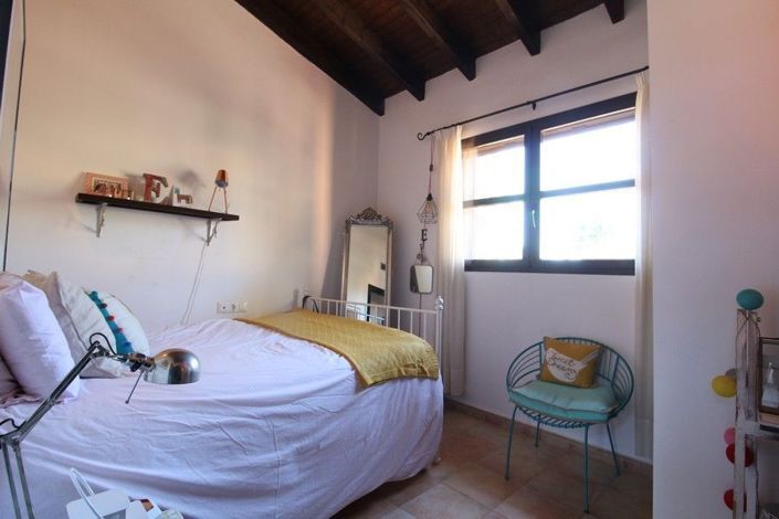 Image No.8-3 Bed House for sale