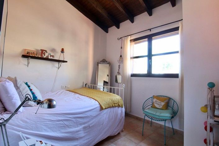 Image No.9-3 Bed House for sale