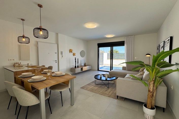 Image No.6-2 Bed House for sale