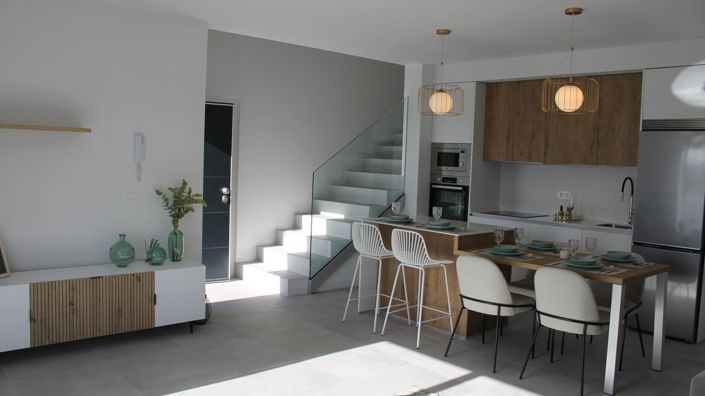 Image No.14-3 Bed House for sale