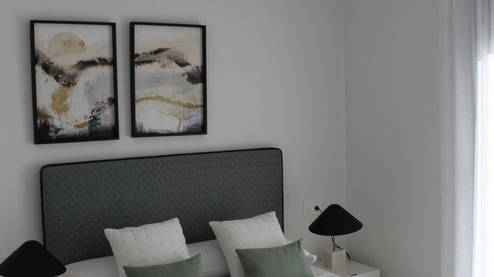 Image No.17-3 Bed House for sale