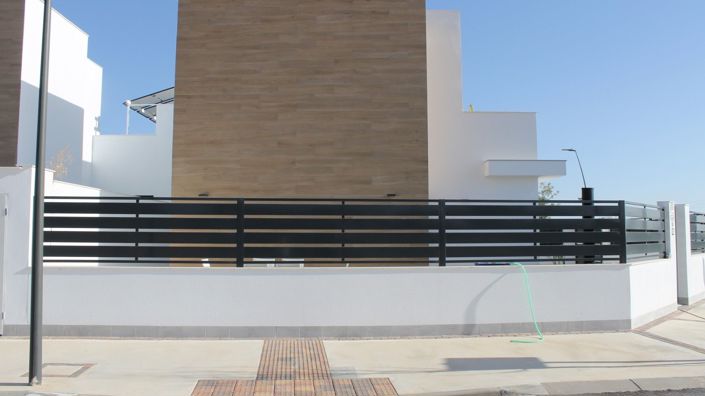 Image No.3-3 Bed House for sale