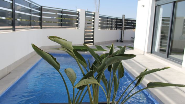 Image No.6-3 Bed House for sale