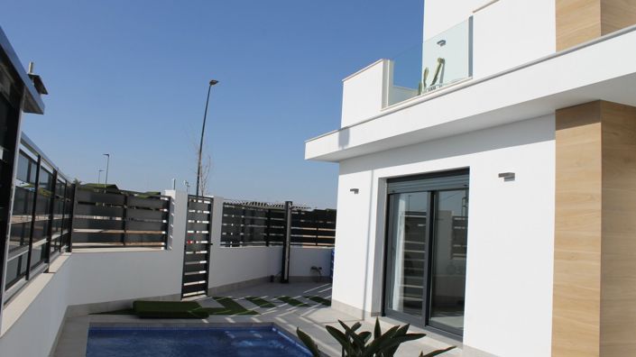 Image No.7-3 Bed House for sale