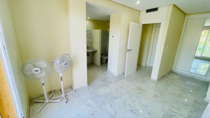 Image No.20-2 Bed Apartment for sale