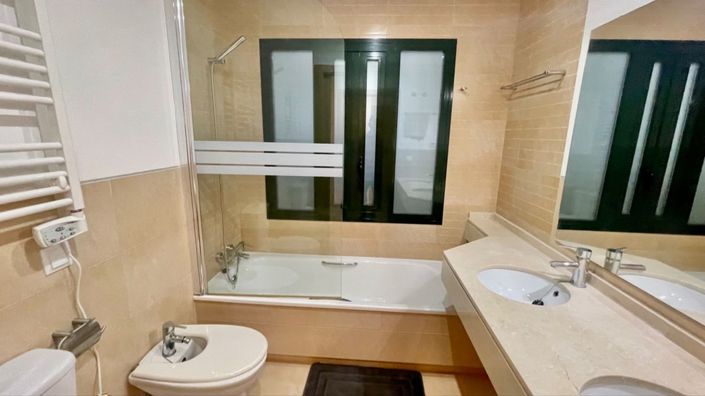 Image No.14-2 Bed Apartment for sale