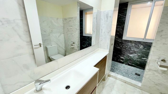 Image No.22-2 Bed Apartment for sale