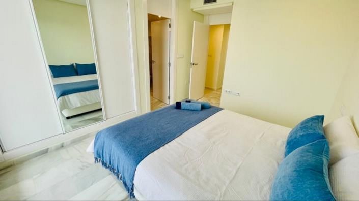 Image No.20-3 Bed Apartment for sale