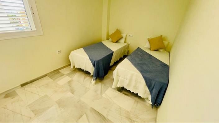 Image No.25-3 Bed Apartment for sale